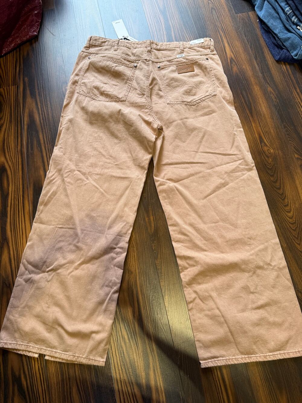 NWT Wrangler Loose Spat High- Rise Womens Colored Jeans Size 35